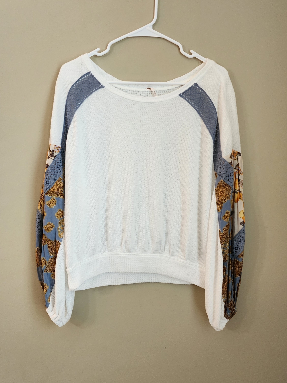 Free People White Waffle Pullover with Blue & Gold Patterned Balloon Sleeves - Picture 2 of 9